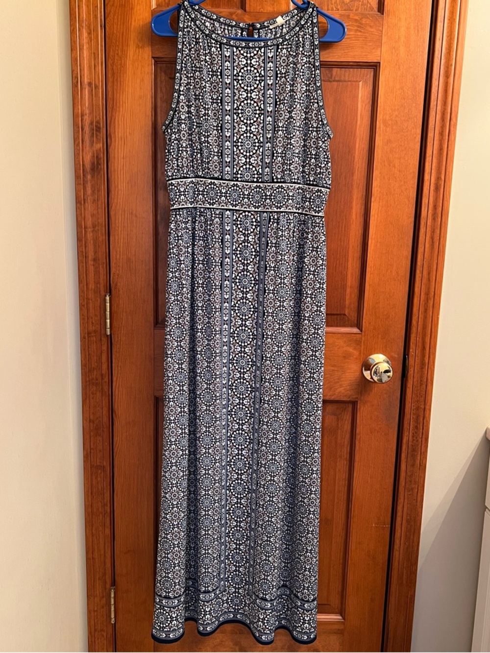 Max Studio Size L Navy and White Floral Border Print Maxi Dress